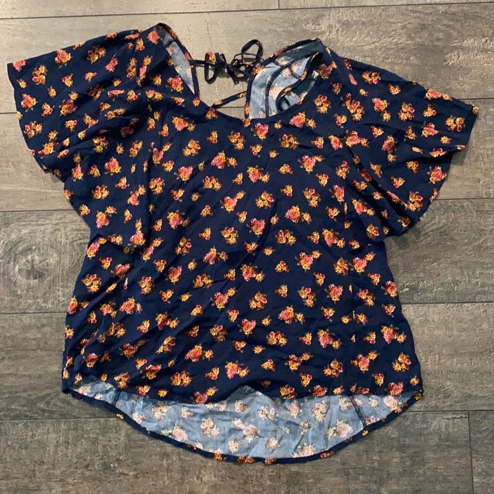 Floral Blouse Never Worn Size XL